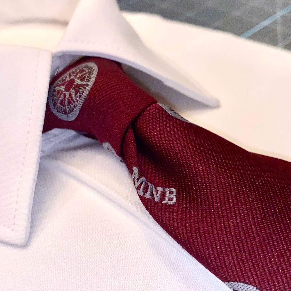 Vintage 1990s Tie w/ Nautical Compass Design